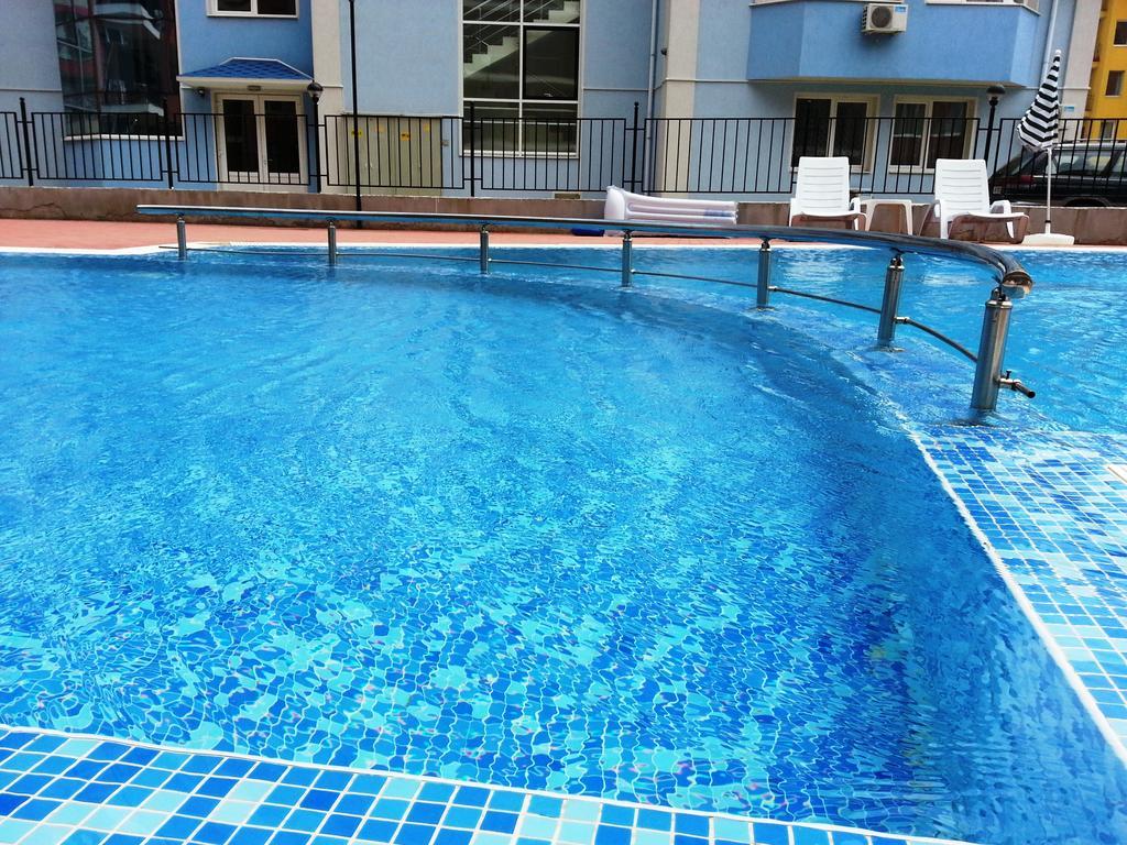 Sunset Beach - Menada Apartments Napospart Kültér fotó