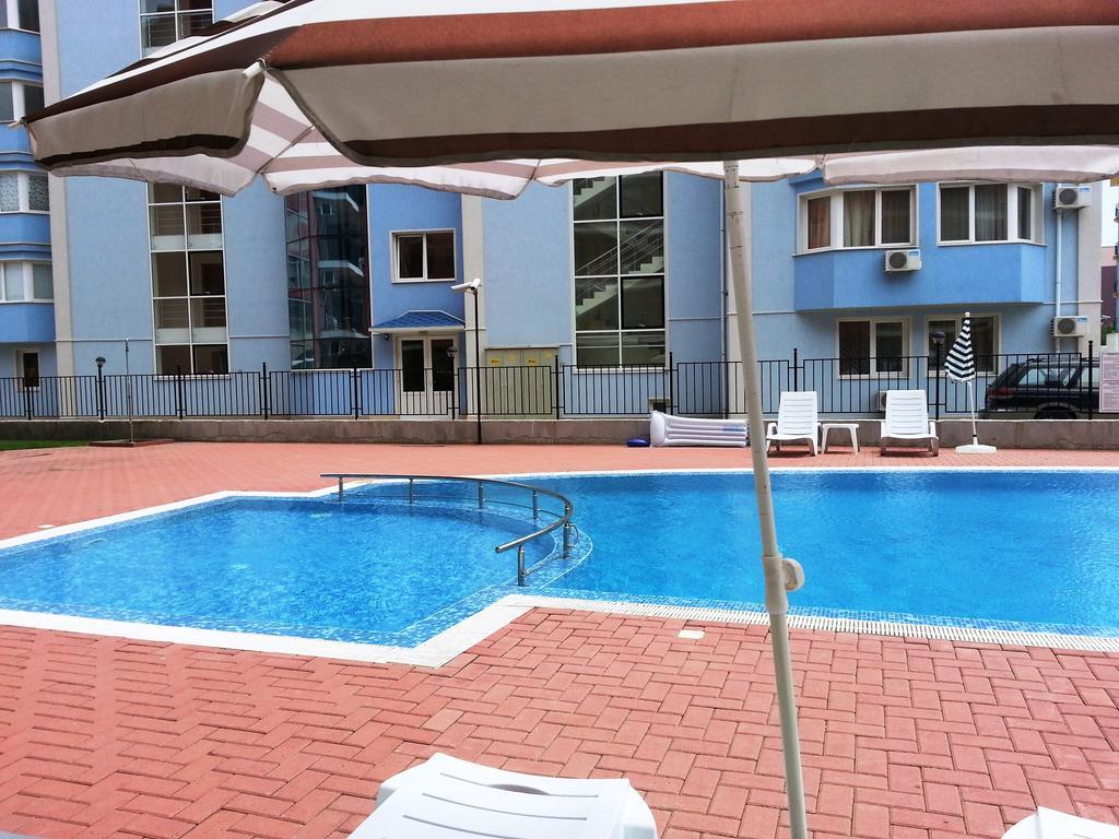 Sunset Beach - Menada Apartments Napospart Kültér fotó