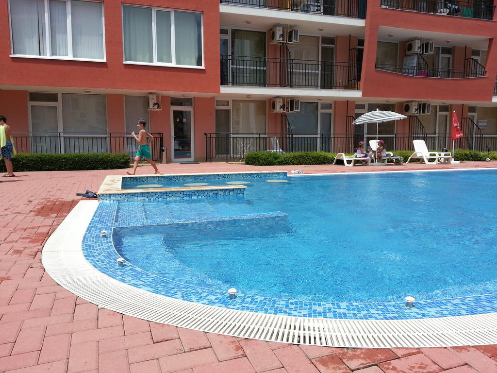 Sunset Beach - Menada Apartments Napospart Kültér fotó